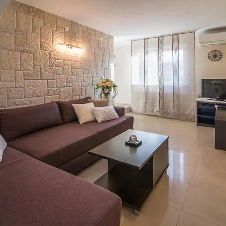 Marina Villa *